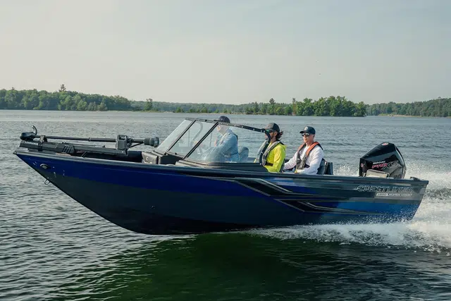 Crestliner 1950 Super Hawk 2027, HIN CRCFF725J027
